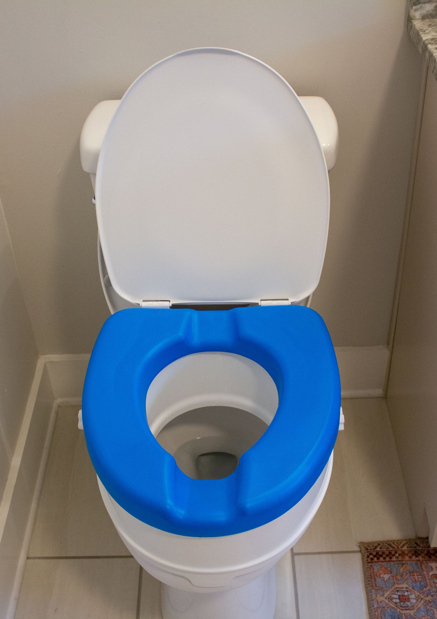 Deluxe, Padded Soft-TOP™ Raised Toilet Seat