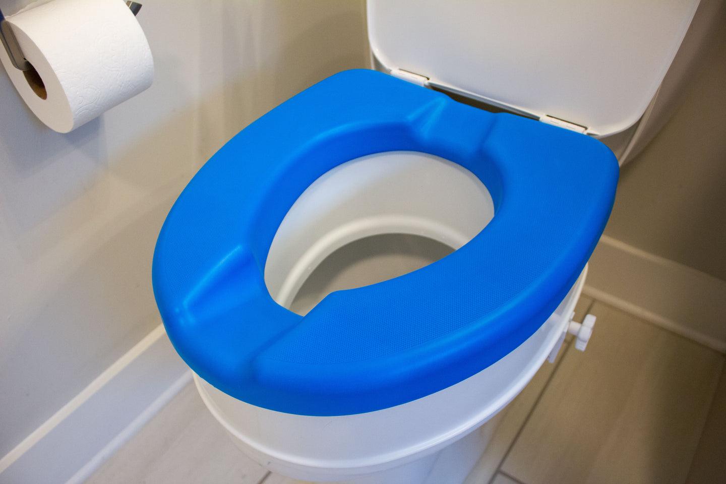 Deluxe, Padded Soft-TOP™ Raised Toilet Seat