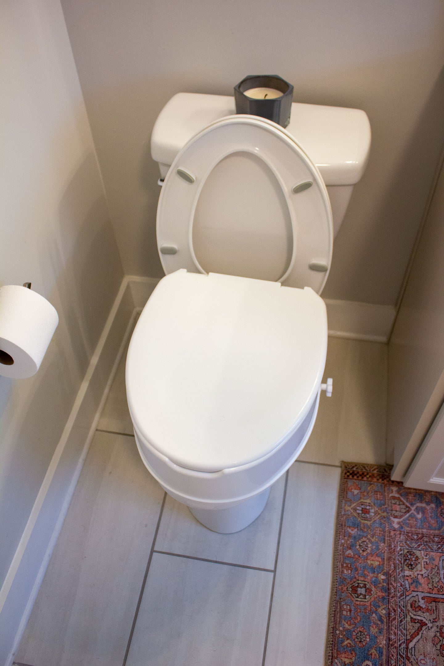 Deluxe, Padded Soft-TOP™ Raised Toilet Seat